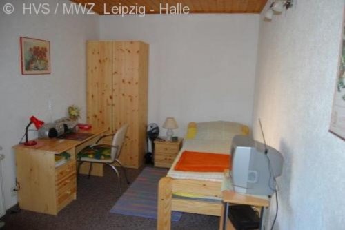 Leipzig Günstige Wohnungen helles und möbliertes Zimmer mit Gartenmitbenutzung Wohnung mieten