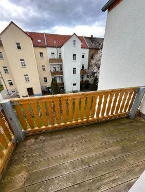 Roßwein Wohnung Altbau Günstige 4-Zimmerwohnung mit Balkon, Dusche und Laminat in ruhiger Lage! Wohnung mieten