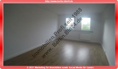 Halle (Saale) Immobilien 3er WG - 3 Zimmer Dachgeschoß Erstbezug nach Vollsanierung Wohnung mieten