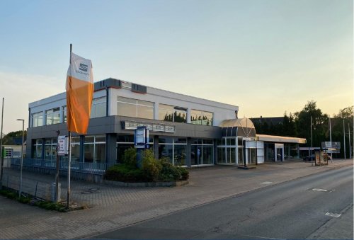 Wedel Gewerbe Autohaus Büros Vermietung Hamburg 1430 qm Nutzfläche Gewerbe mieten