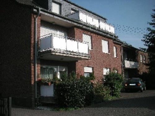 Frankfurt am Main Günstige Wohnungen Hübsche 2-Zimmer-Altbauwohnung in Schwanheim Wohnung mieten