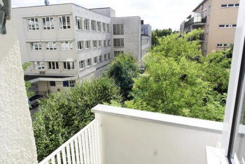 München Wohnung Altbau keine Kaution! 1 Zimmer Apartment mit Küche, Bad, Flur, 49 m² / München - Schwanthalerhöhe Wohnung mieten