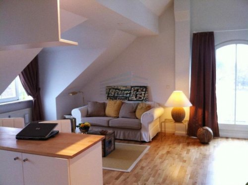 München Wohnungen Große, möblierte 1,5-Zimmer-Dachterrassenwohnung in Waldtrudering inklusive Garage Wohnung mieten