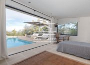 Cannes SANREALTY | Helle und geräumige Villa an der Côte d´Azur in Cannes, in prominenter Position und gesicherter Wohnresidenz mit