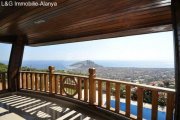 Alanya/Tepe Luxus Villa mit Panorama Meerblick in Alanya zu verkaufen. Haus kaufen