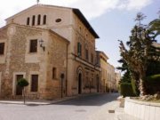 Sant Llorenç Des Cardassar Typisch mallorquinisches Stadthaus mit romantischem Flair Haus kaufen