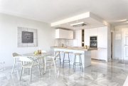 Marbella Elegante Wohnung mit spektakulärem Meerblick Wohnung kaufen