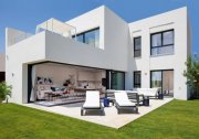 Grethem 12 Neubau-Boutique-Villen in Terrazas de Cortesin mit fantastischen Panoramaausblicken zum Meer Haus kaufen