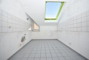 Schaafheim DIETZ: Top geschnittene 3-Zimmer Dachgeschosswohnung mit Loggia, Stellplatz und Keller! Wohnung kaufen