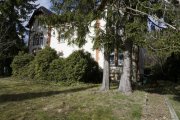 Münsingen Für Individualisten: Charmante Altbau-Villa mit Terrasse und drei Garagen auf großzügigem Gundstück mit Nebengebäude Haus