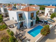 Kapparis 3 bedroom, 2 bathroom villa with TITLE DEEDS and SEA VIEWS in fabulous, gated, location of Kapparis - POS119This superb property