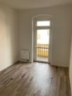 Roßwein Kleine 2-Zimmerwohnung mit Laminat, Balkon und offener Küche in ruhiger Lage! Wohnung mieten