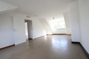 Gelsenkirchen Frisch renovierte Dachgeschosswohnung in verkehrsgünstiger Lage Wohnung mieten