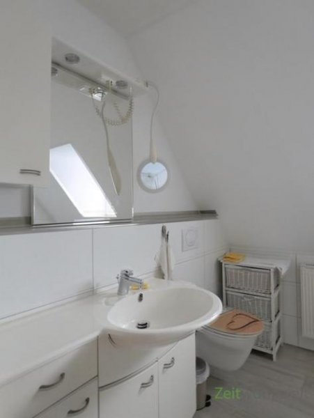Gera (EF1222_M) Gera: Zwötzen, möblierte kleine Doppelhaushälfte in ruhiger Lage mit Terrasse, Garten und Garage Haus