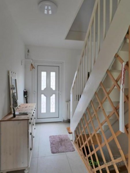 Gera (EF1222_M) Gera: Zwötzen, möblierte kleine Doppelhaushälfte in ruhiger Lage mit Terrasse, Garten und Garage Haus