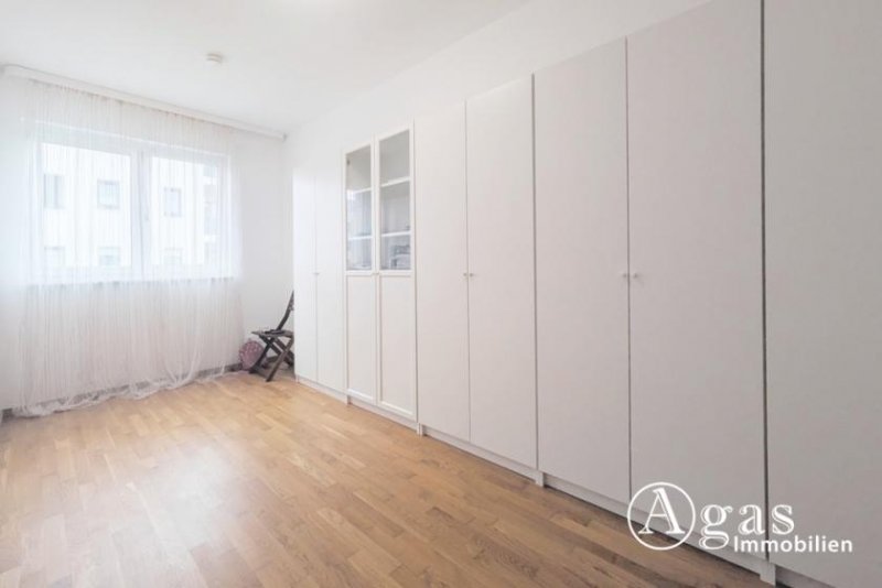 Berlin Schöner Wohnen in Lichterfelde: Reihenmittelhaus zu vermieten - 5 Zimmer auf 3 Etagen mit Garten! Haus