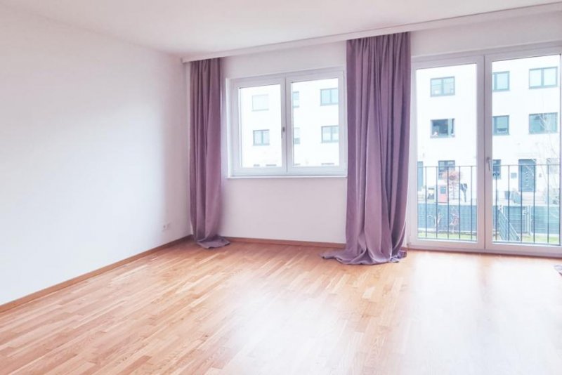 Berlin Schöner Wohnen in Lichterfelde: Reihenmittelhaus zu vermieten - 5 Zimmer auf 3 Etagen mit Garten! Haus