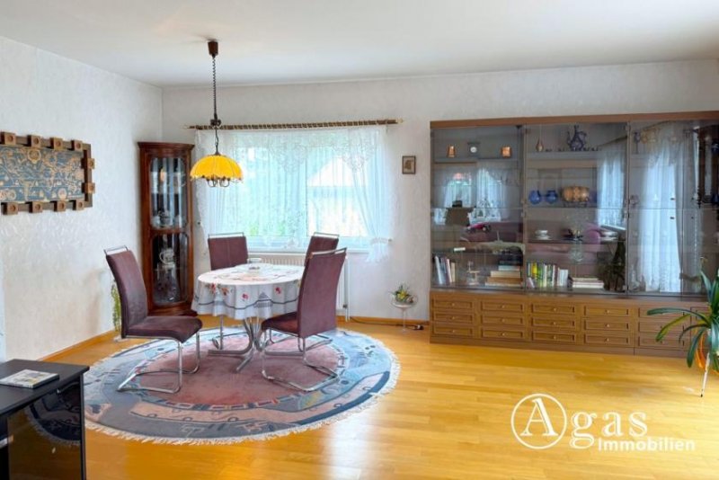 Ahrensfelde möbliertes Einfamilienhaus mit ca. 180 m² Wohnfläche, 6 Zimmern und Pool in Ahrensfelde Haus