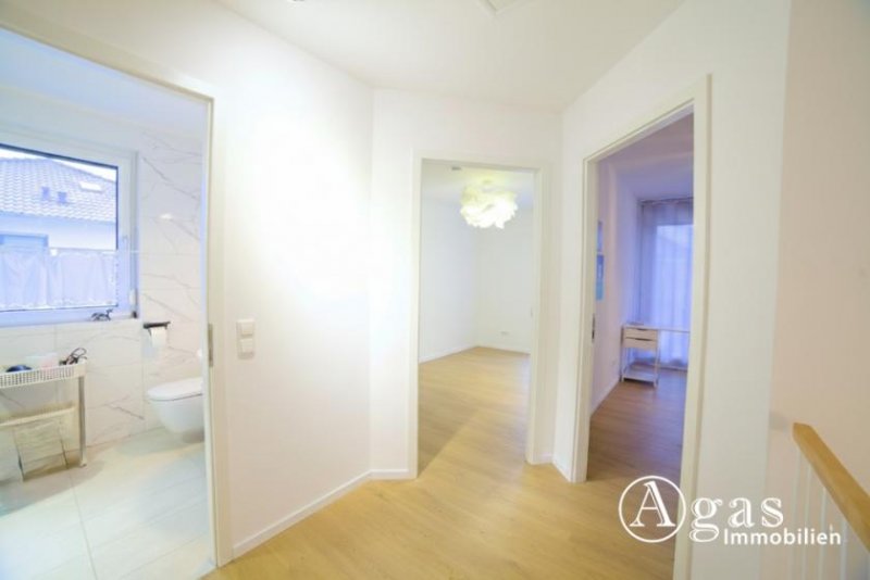 Ahrensfelde Repräsentatives Wohnen an der Stadtgrenze: Hochwertige DHH mit Privatgrundstück in gehobener Siedlungslage Haus 