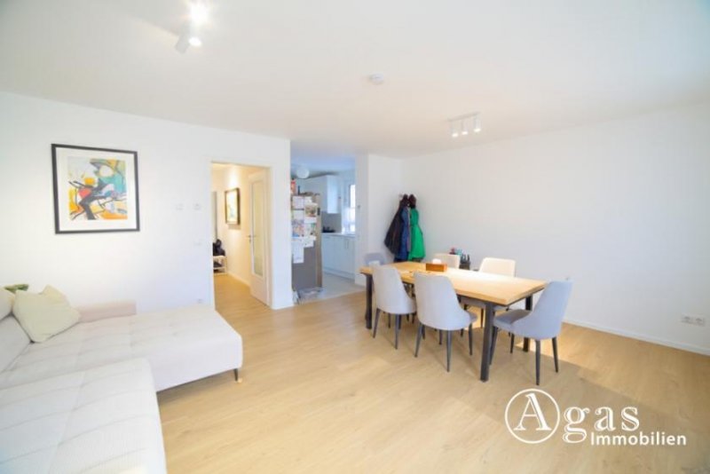 Ahrensfelde Repräsentatives Wohnen an der Stadtgrenze: Hochwertige DHH mit Privatgrundstück in gehobener Siedlungslage Haus 