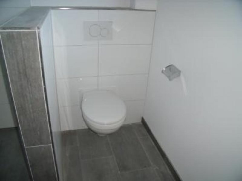 Oldenburg Neubezug - RH-5 Zimmer 130m² EG/OG-KFW 70-modern / Garten/Carport Haus 