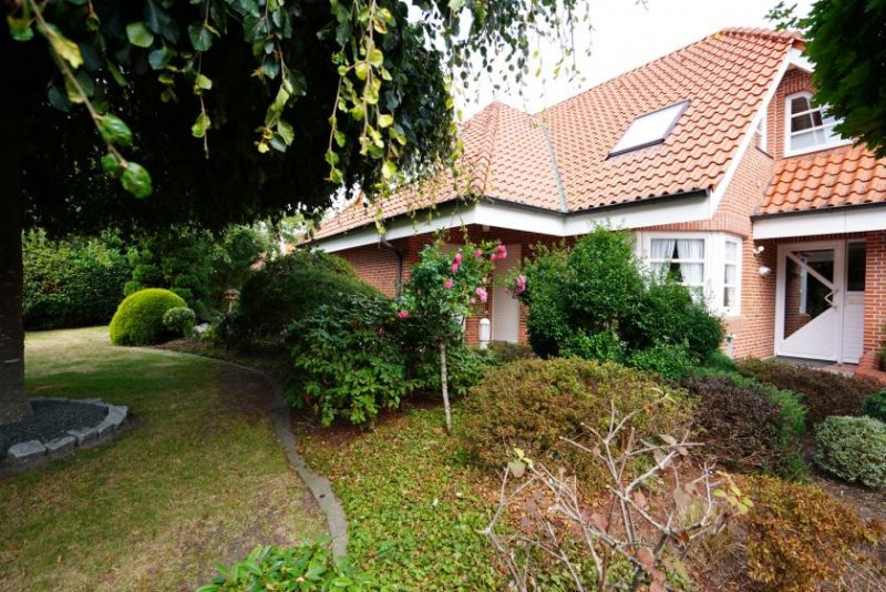 Bunde *Ruhige, zentrale Sackgassenlage*2 Einbauküchen*Wintergarten*Elektrische Jalousien* Haus 