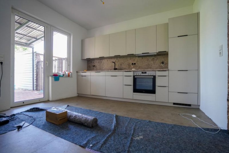 Bunde Vielseitige Gewerbeimmobilie in zentraler Lage von Bunde – ideal als Büro, Praxis oder Kanzlei! Haus