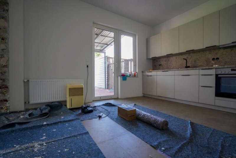 Bunde Vielseitige Gewerbeimmobilie in zentraler Lage von Bunde – ideal als Büro, Praxis oder Kanzlei! Haus