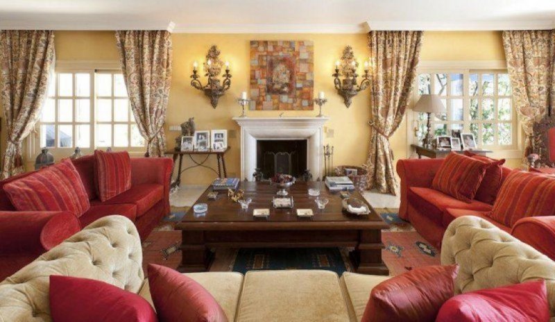 Golden Mile Marbella Luxusvilla erste Strandlage vermietung oder verkauf El Oasis Club Haus