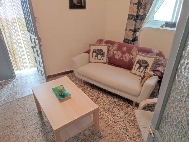 Sayalonga Renoviertes Stadthaus in guter Lage Haus