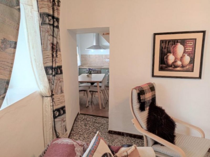 Sayalonga Renoviertes Stadthaus in guter Lage Haus