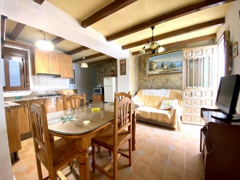 Sayalonga Stadthaus in ruhiger Lage Haus 