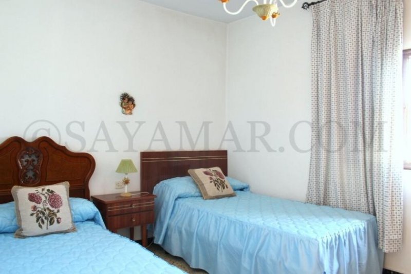 Sayalonga Stadthaus mit 2 großen Terrassen Haus