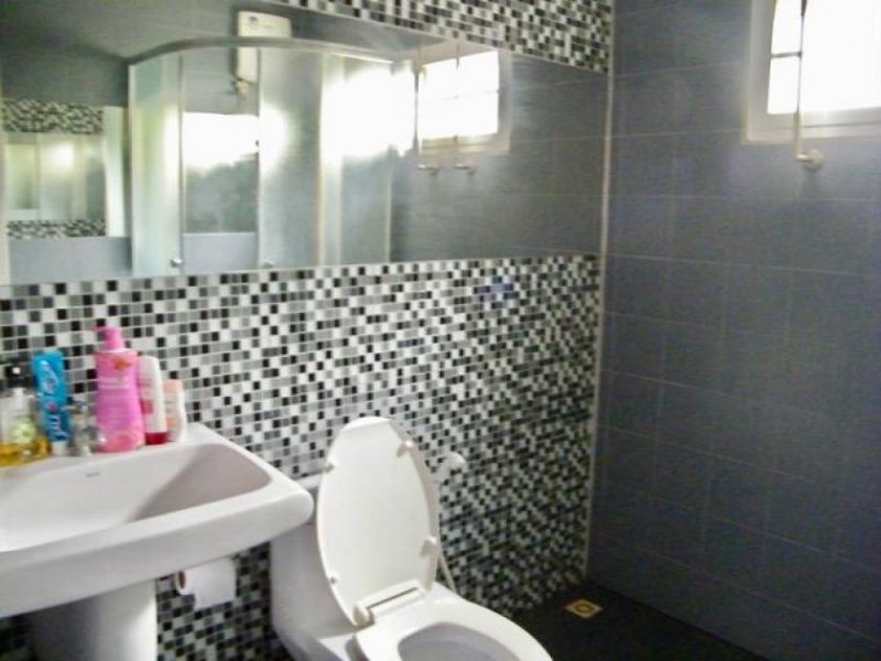 Nakhonrachasima Perfekte und möblierte Villa Sakok Haus