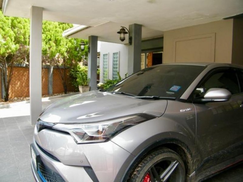 Nakhonrachasima Perfekte und möblierte Villa Sakok Haus