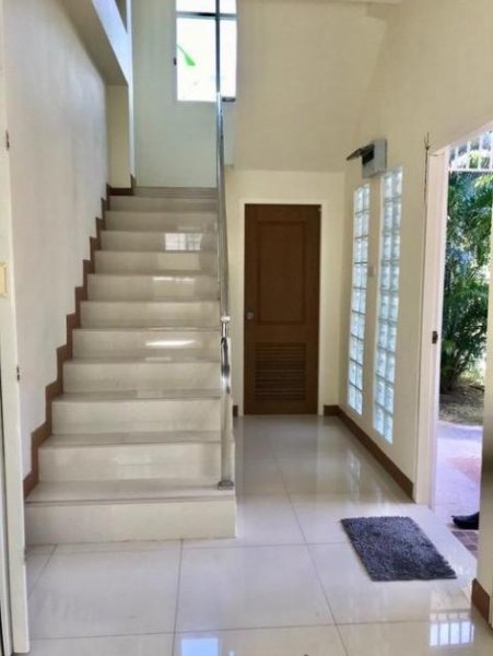 Nakhonratchasima 2-geschossige Villa Pandingthon in Nakhonratchasima, Naimuang Haus