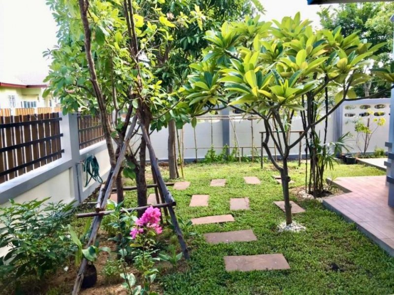 Nakhonratchasima Voll möblierter Bungalow nahe der Mall Haus