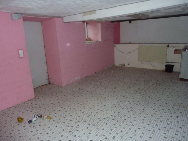 Neukirchen (Schwalm-Eder-Kreis) !!!! MIETKAUF!!!! MODERNISIERUNGSWÜRDIGES FREISTEHENDES 1-2 PARTEIENHAUS IN GRÜNER UMGEBUNG Haus