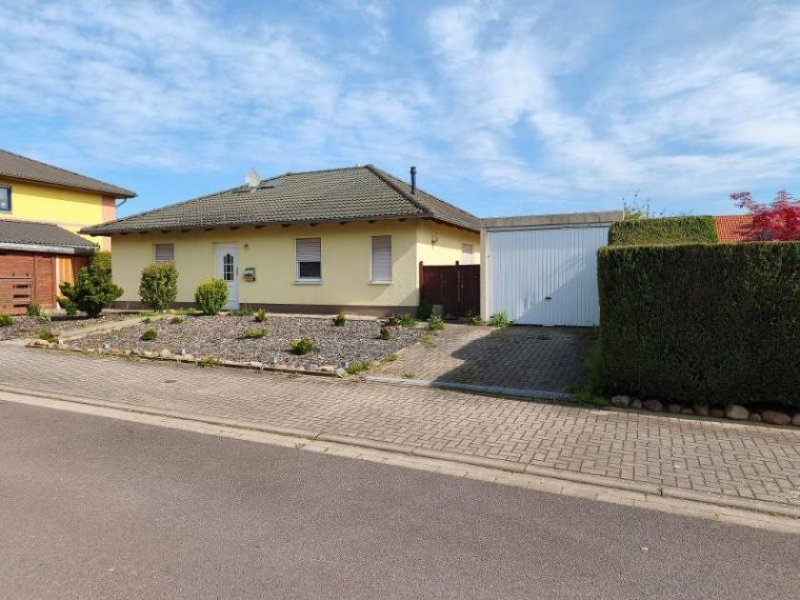 Magdeburg Bungalow zur Miete in Magdeburg-Ottersleben – Wohnen auf einer Ebene mit Garage und Garten Haus