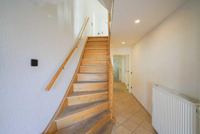 Ratingen Freistehendes Einfamilienhaus mit Garten und Sonnenbalkon Haus 