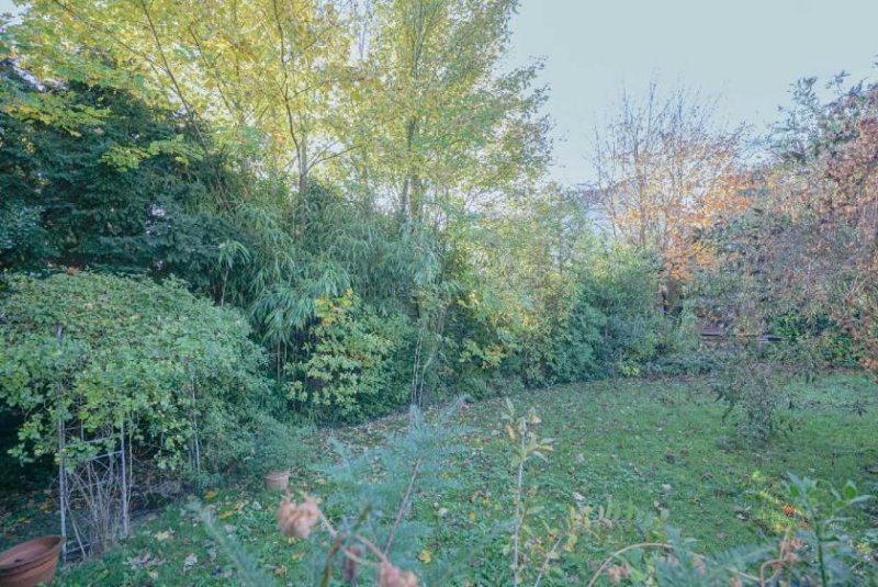 Ratingen Freistehendes Einfamilienhaus mit Garten und Sonnenbalkon Haus 