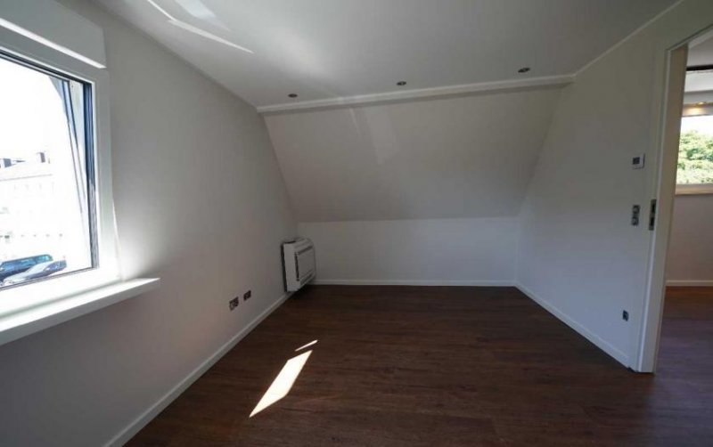 Ratingen Erstbezug nach Sanierung: Freistehendes, modernes Einfamilienhaus mit Garten in Ratingen-Lintorf Haus 