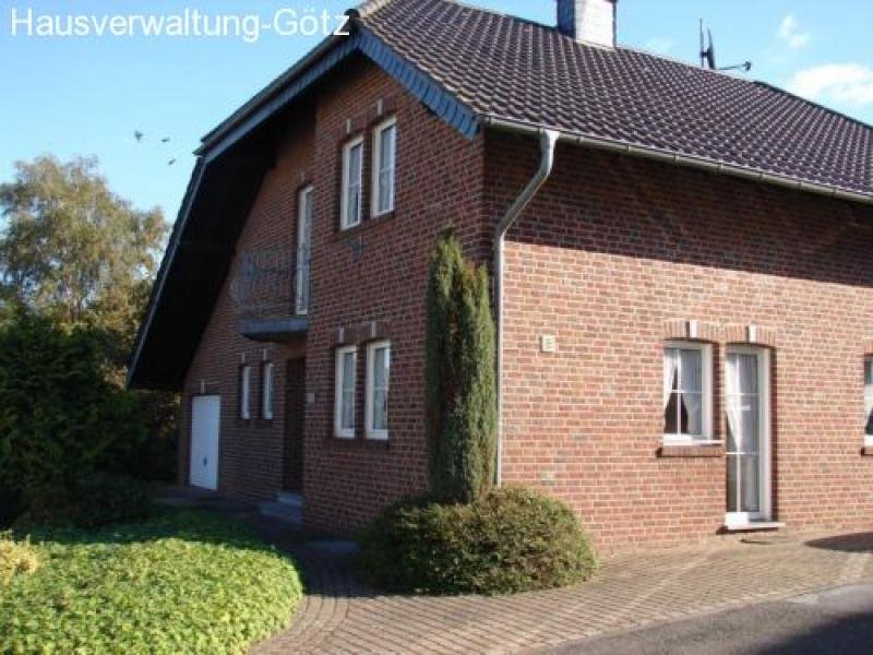 Heinsberg Einfamilienhaus mit Garage und kleinen Garten bei Heinsberg Haus