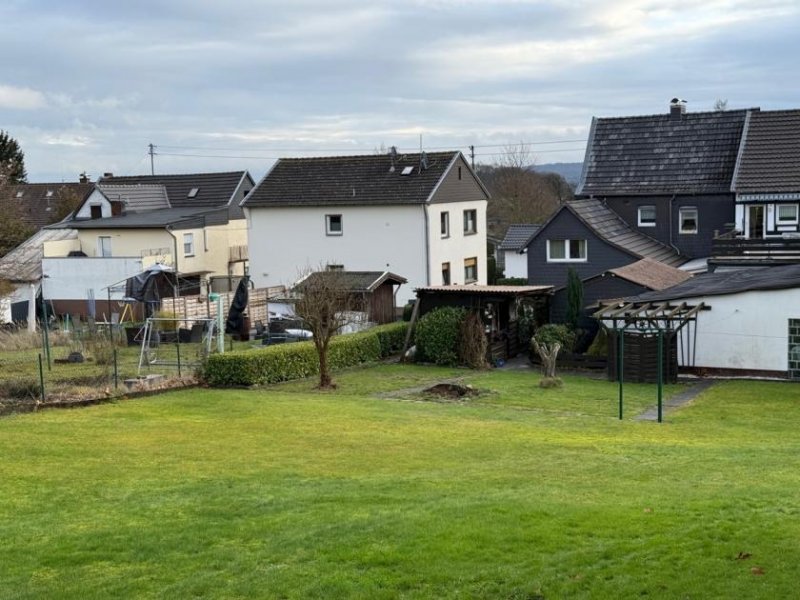 Königswinter KÖWI. THOMASBERG, schönes geräumiges freist. Einfam. Haus mit ca. 144 m² WNfl, 4 Zi. 2 Bäder, Garten Haus 