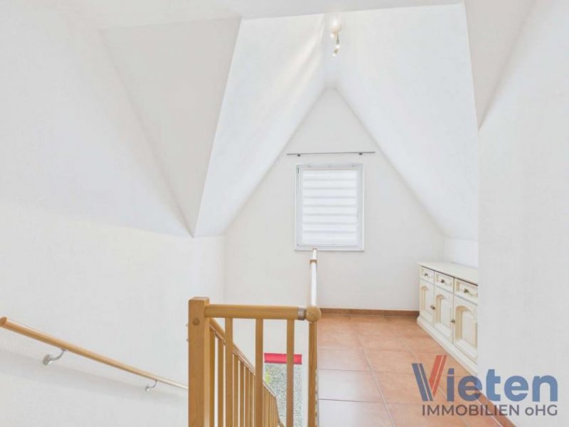 Mechernich Modernes Einfamilienhaus mit Garten und Garage Haus