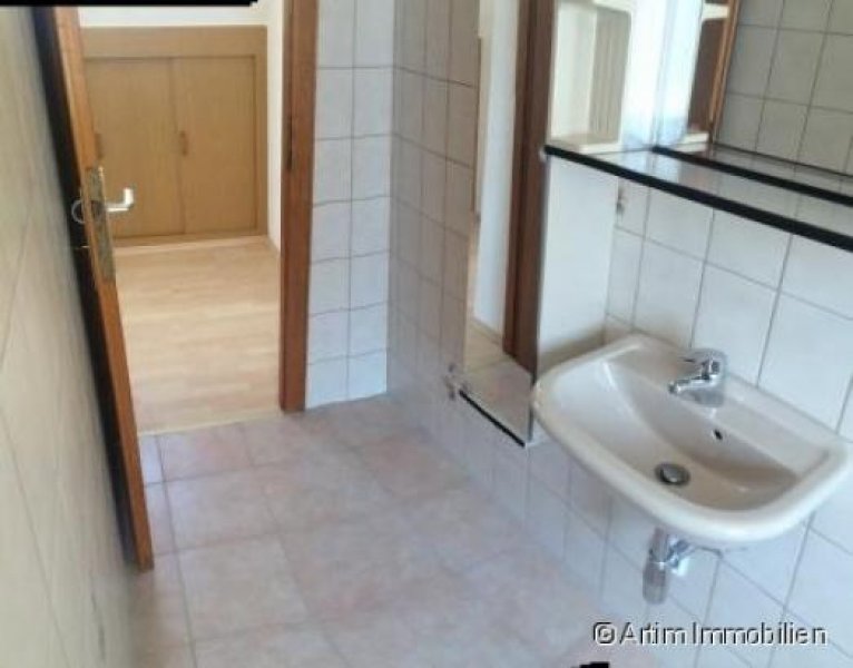 Griesheim artim-immobilien.de: vollständig renoviertes EFH in Griesheim- 2 Bäder, Balkon, EBK,.ab sofort frei! Haus 