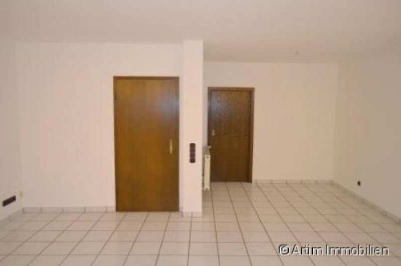 Roßdorf (Landkreis Darmstadt-Di Artim Immobilien: Gepflegtes Reihenmittelhaus mit 3 Balkonen, Garten, Einbauküche und modernem Bad! Haus