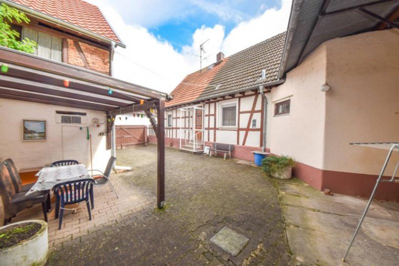 Babenhausen DIETZ: Fachwerkhaus mit Garten, Nebengebäude im Babenhausen OT Harpertshausen! Nur für 2 Personen! Haus