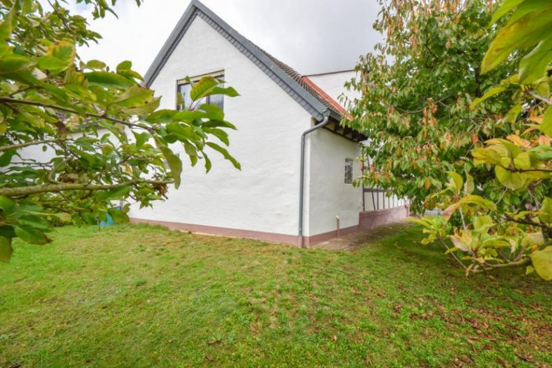 Babenhausen DIETZ: Fachwerkhaus mit Garten, Nebengebäude im Babenhausen OT Harpertshausen! Nur für 2 Personen! Haus