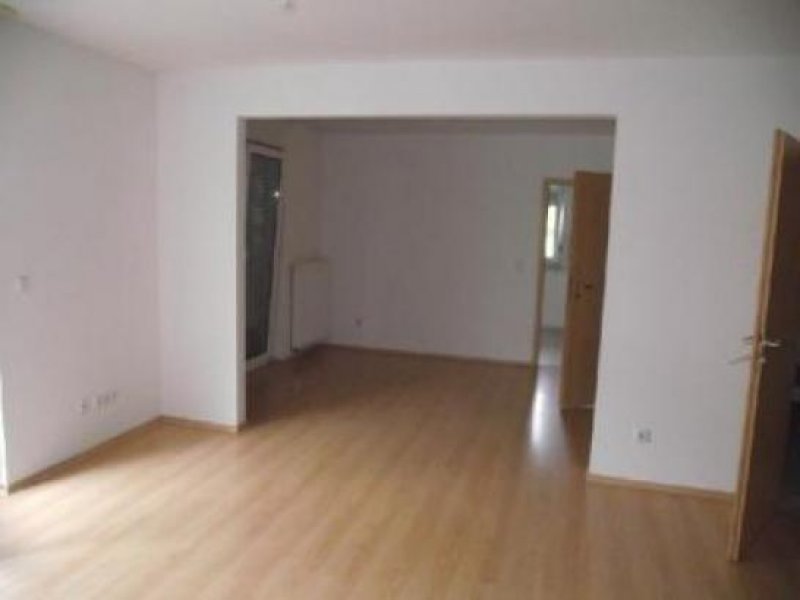 Blieskastel Doppelhaushälfte mit viel Grün. Haus